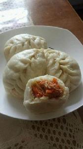 胡蘿蔔芹菜葉肉餡包子 胡蘿蔔芹菜葉肉餡包子