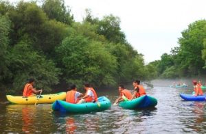 小興安嶺青山漂流山莊 小興安嶺青山漂流山莊