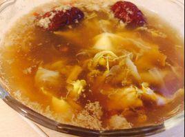 阿膠紅棗雞蛋湯 阿膠紅棗雞蛋湯