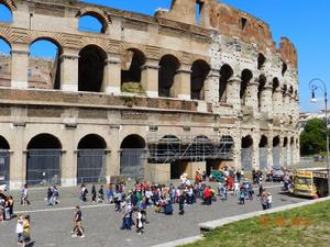路易吉&middot;卡尼那主持的第三次修復時重建的拱門
