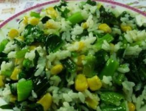 油菜蕻粟米粒炒飯 油菜蕻粟米粒炒飯