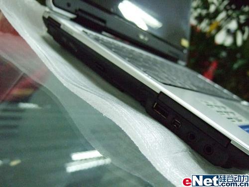 華碩A8SR影音娛樂多面手近期時尚家用本大推薦(3)