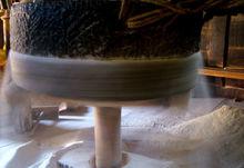 正在工作的水磨