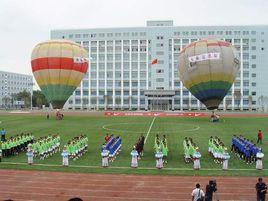 新疆宋慶齡足球學校 新疆宋慶齡足球學校