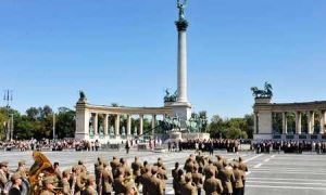 2010年國慶，匈牙利當天在首都布達佩斯市中心舉行了盛大的慶祝儀式。