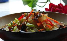 木耳炒粉皮 木耳炒粉皮