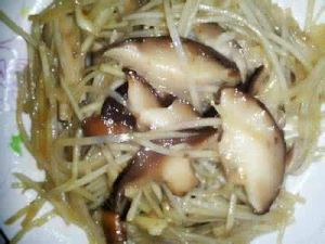 香菇土豆絲 香菇土豆絲