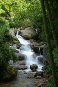 碧桃岩瀑布 碧桃岩瀑布