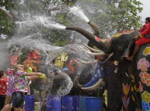 泰國潑水節