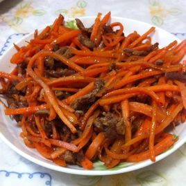 胡蘿蔔炒牛肉 胡蘿蔔炒牛肉