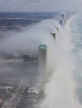 美國出現巨型波浪雲似海嘯席捲城市