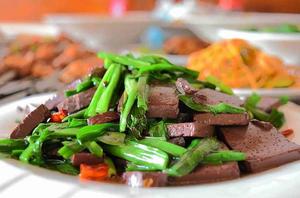 韭菜炒羊血 韭菜炒羊血