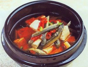 泥鰍豆腐煲 泥鰍豆腐煲