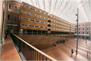 西班牙龐培法布拉大學 西班牙龐培法布拉大學