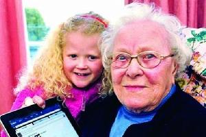 莉蓮·洛 莉蓮·洛