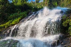 金龍吐珠瀑布 金龍吐珠瀑布