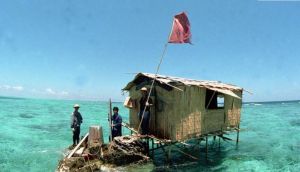 原始永暑礁——高潮時這塊礁石出水面