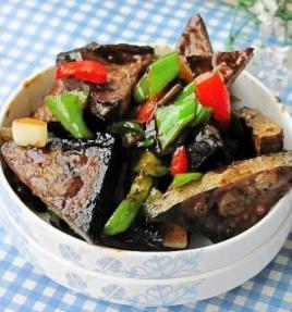 青椒炒臭豆腐 青椒炒臭豆腐