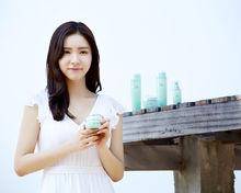 代言人申世京推薦AQUA深層補水系列