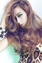 模特依力-緊身豹紋連衣裙美圖 