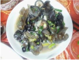 香菇木耳煨海參 香菇木耳煨海參