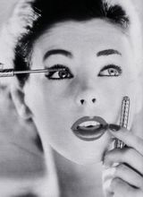 1958年HR赫蓮娜推出全球第一款管式睫毛膏