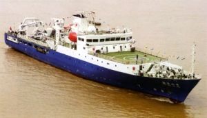 試航中的海洋六號科考船