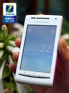 索尼愛立信 X8（E15i）