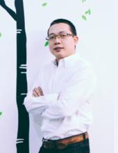 方玉書生活和工作照