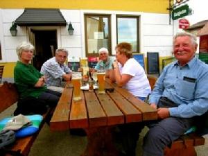 （圖）諾吉勒湖的啤酒屋