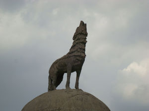 狼雕像