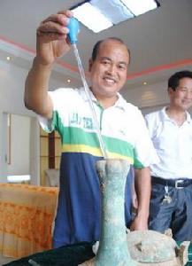 青銅蒜頭壺 青銅蒜頭壺