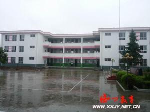 巢湖市居巢區銀屏鎮中心學校