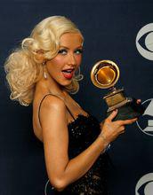 二度獲得格萊美最佳流行女歌手獎