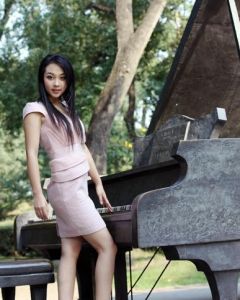 美女校長趙雲霞