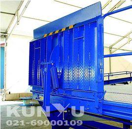 簡易登車橋 簡易登車橋