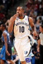 吉爾伯特·阿里納斯