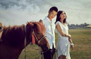 策馬奔騰[鳳凰傳奇演唱歌曲]