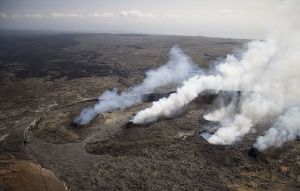 冒納羅亞火山口（Mokuaweoweo caldera of Mauna Loa Volcano）.