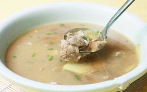 老薑雪耳肉片湯 老薑雪耳肉片湯