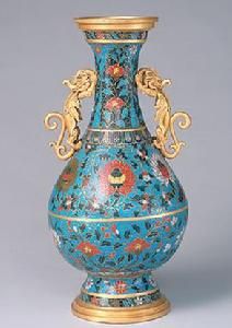 明景泰掐絲琺瑯纏枝蓮龍耳瓶 明景泰掐絲琺瑯纏枝蓮龍耳瓶