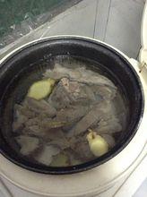 電飯煲版排骨蘿蔔湯