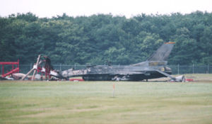 在三澤基地墜毀的美國F-16戰鬥機