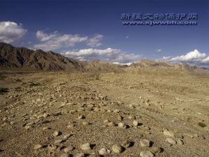 察吾乎古墓群 察吾乎古墓群