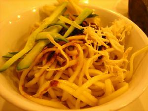 雞絲涼麵 雞絲涼麵