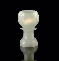 白玉蓮花高足杯 白玉蓮花高足杯