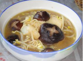 香菇鱈魚豆芽湯 香菇鱈魚豆芽湯