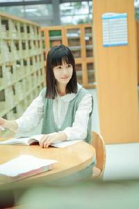 李珥[電影《左耳》系列角色]