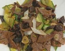 木耳爆炒豬肝 木耳爆炒豬肝