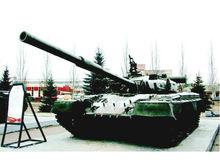 停放在俄軍某軍械倉庫院內的“219工程”樣車